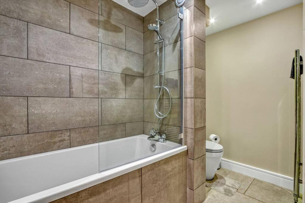 לונדון Tranquil 2 Bedroom Apartment In Southwark- Zone 1 מראה חיצוני תמונה