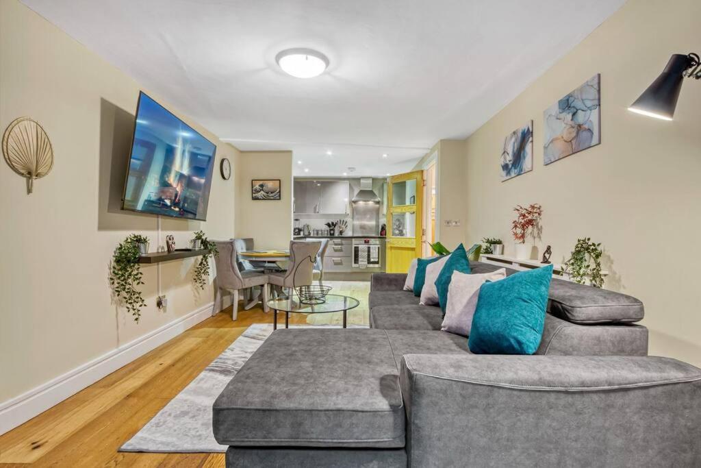 לונדון Tranquil 2 Bedroom Apartment In Southwark- Zone 1 מראה חיצוני תמונה